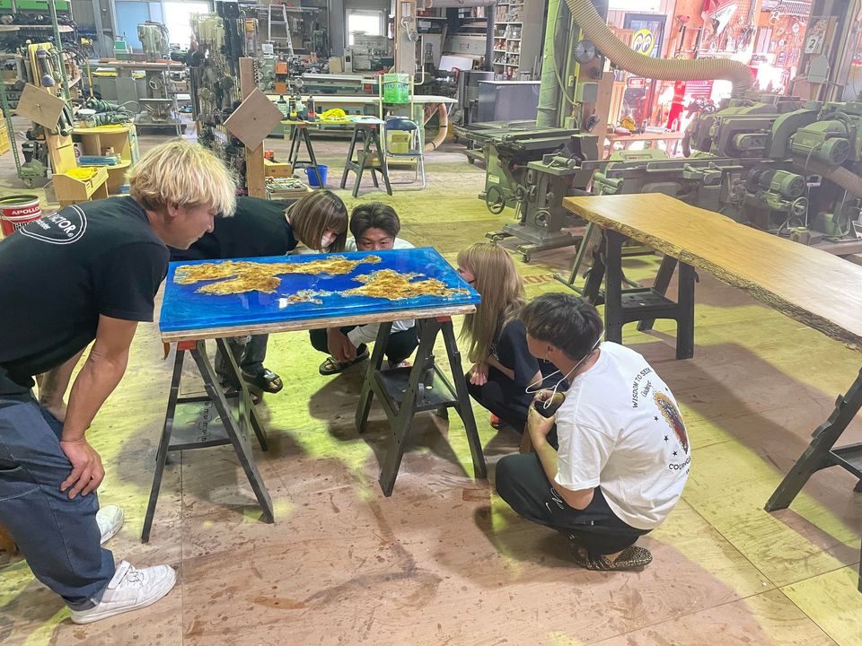 山の中のランドマークWood Lion 5